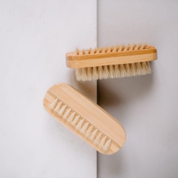 Brosse à ongles, soies naturelles